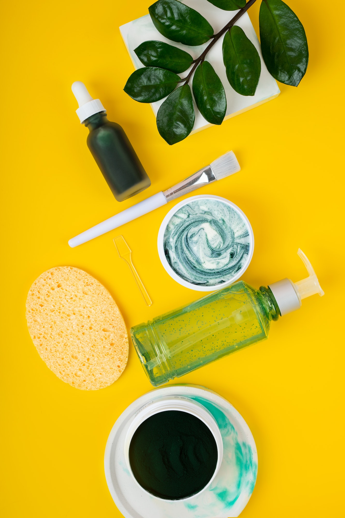 Green Spirulina DIY facial cleansing mask and ingredients. pa, beauty cosmetics and body care.